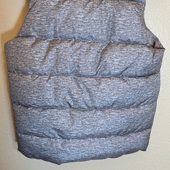 𝅺GAP Boy Gray Puffer Vest - Picture 12 of 14